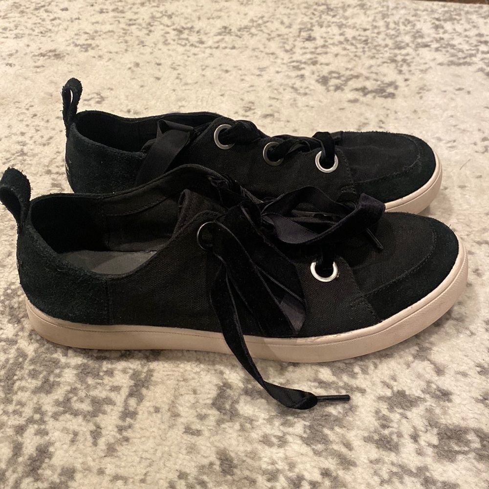 Koolaburra Kookaburra By Ugg Canvas And Suede‎ Sneakers size 10 in GUC